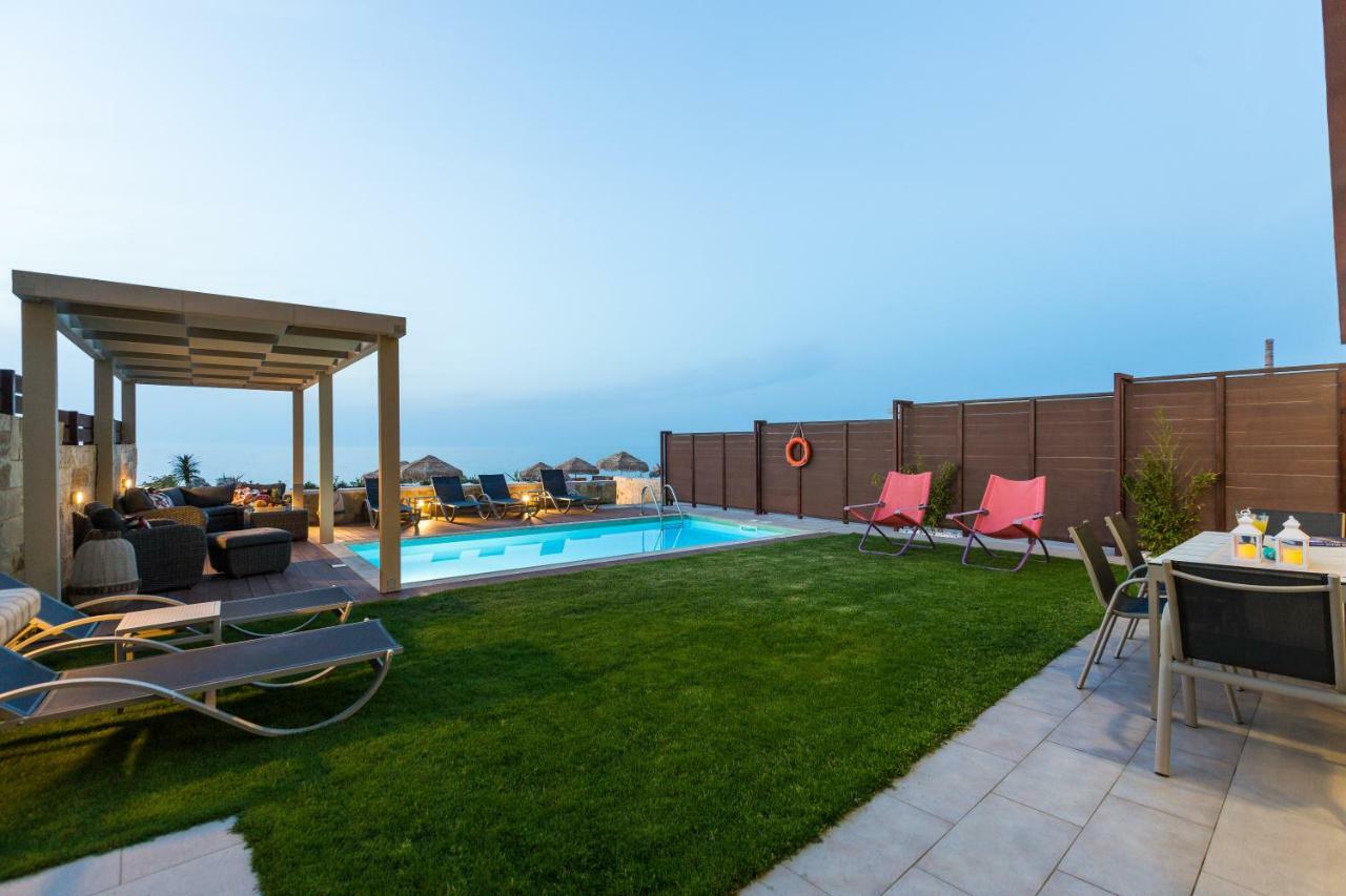 Espera Luxury Beach Front Residence With Pool & Bbq, By Thinkvilla 罗希姆诺 外观 照片